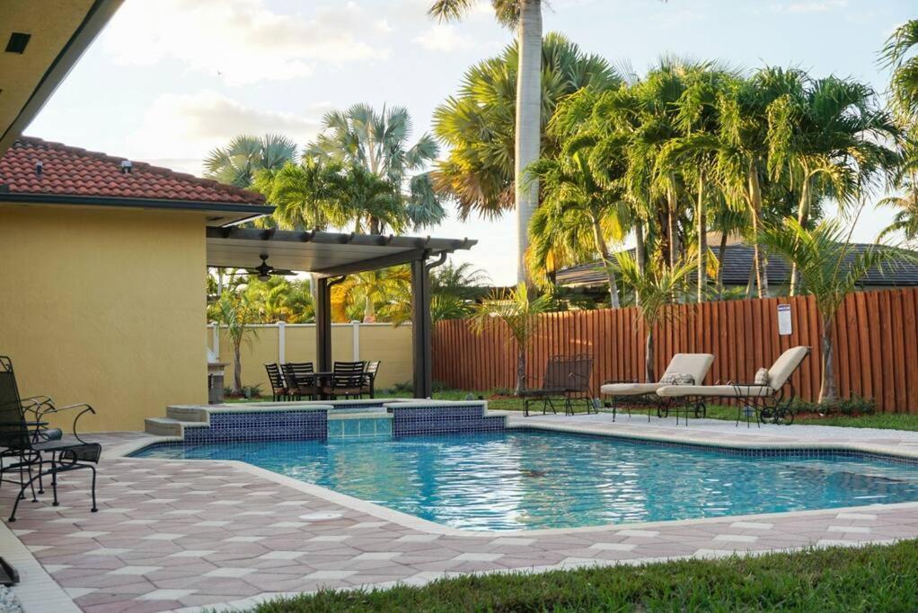 New Luxury Vacation Dream Rental- Sleeps 15! 迈阿密 外观 照片