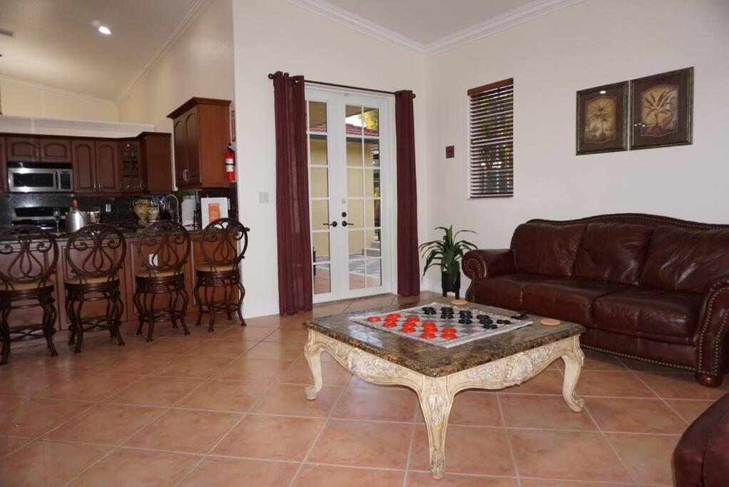 New Luxury Vacation Dream Rental- Sleeps 15! 迈阿密 外观 照片